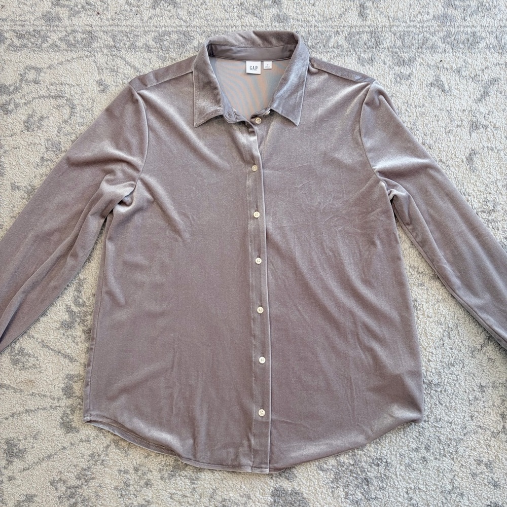 GAP Velvet Button Down Blouse Taupe Minimalist Soft Girl Stretch M Quiet Luxury - Picture 5 of 8